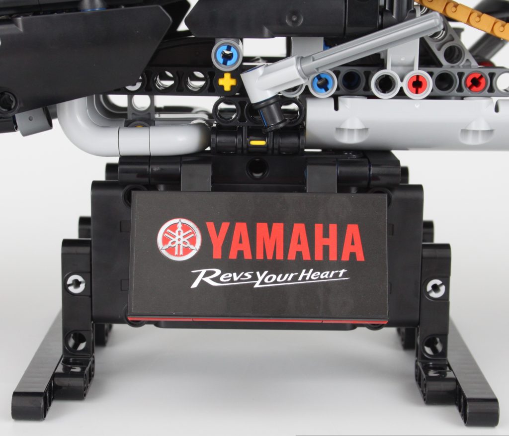LEGO Technic 42159 Yamaha MT 10 SP review 42 1024x877
