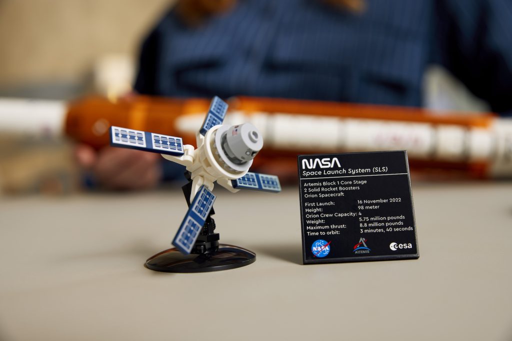 LEGO Icons 10341 NASA Artemis Space Launch System 24 1024x683