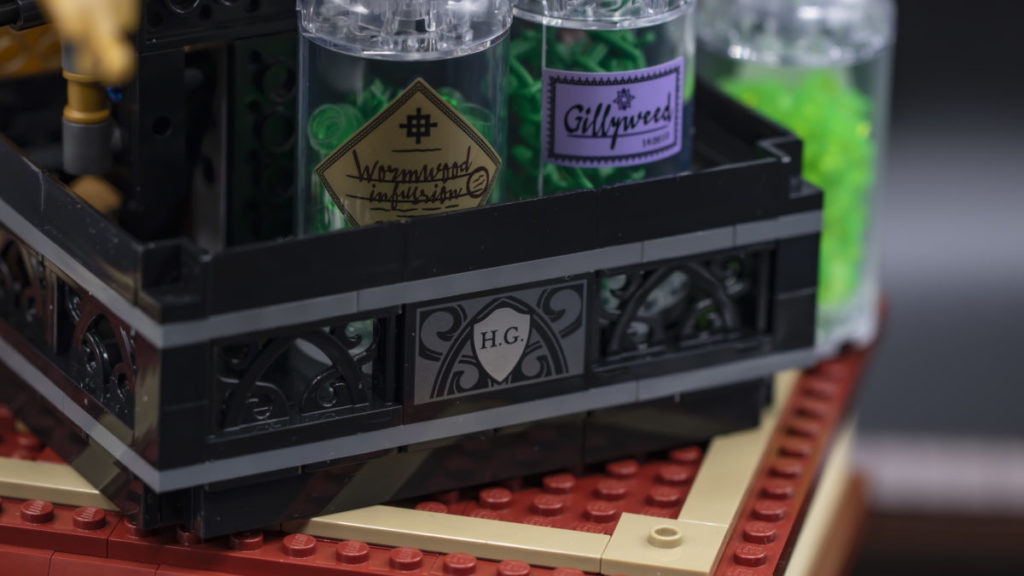 LEGO Harry Potter 76391 Hogwarts Icons Collectors Edition 35 1024x576