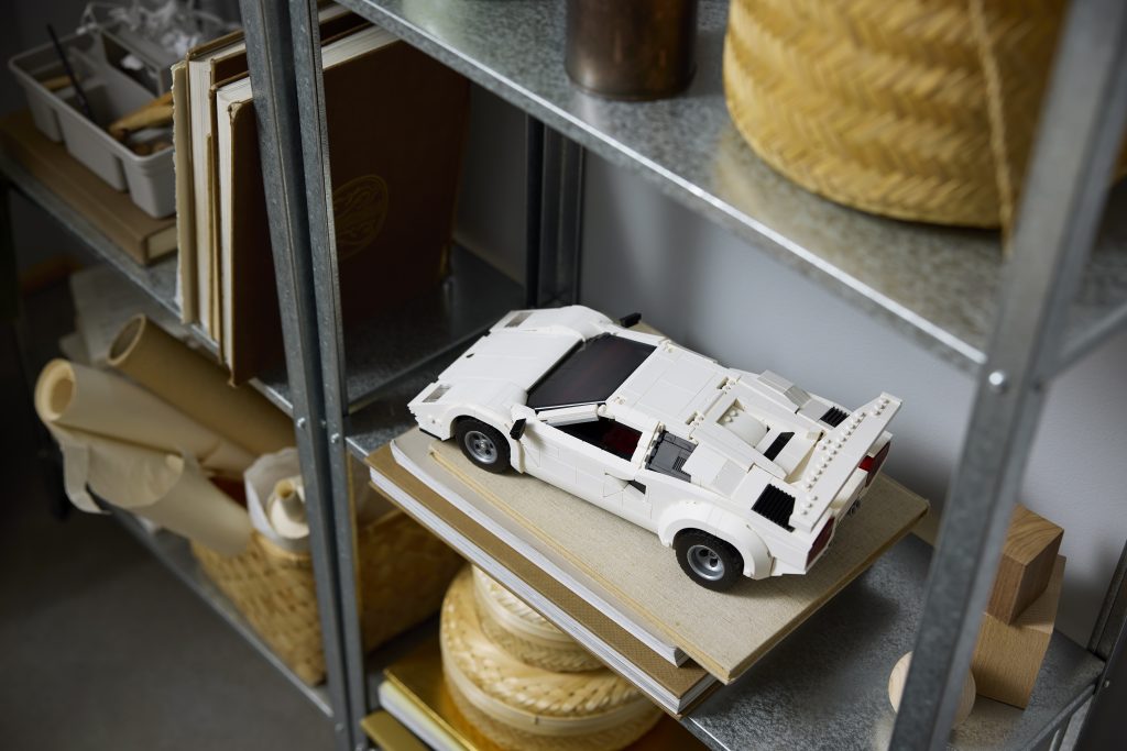 LEGO Icons 10337 Lamborghini Countach 5000 Quattrovalvole 14 1024x683