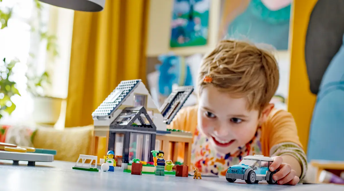 LEGO City 60398 Family House and Electric Car 6