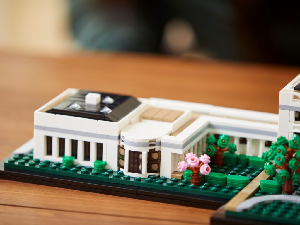 LEGO Architecture 21054 The White House 15